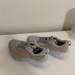 BONDI 8 Hoka’s (Women’s Size 8.5)